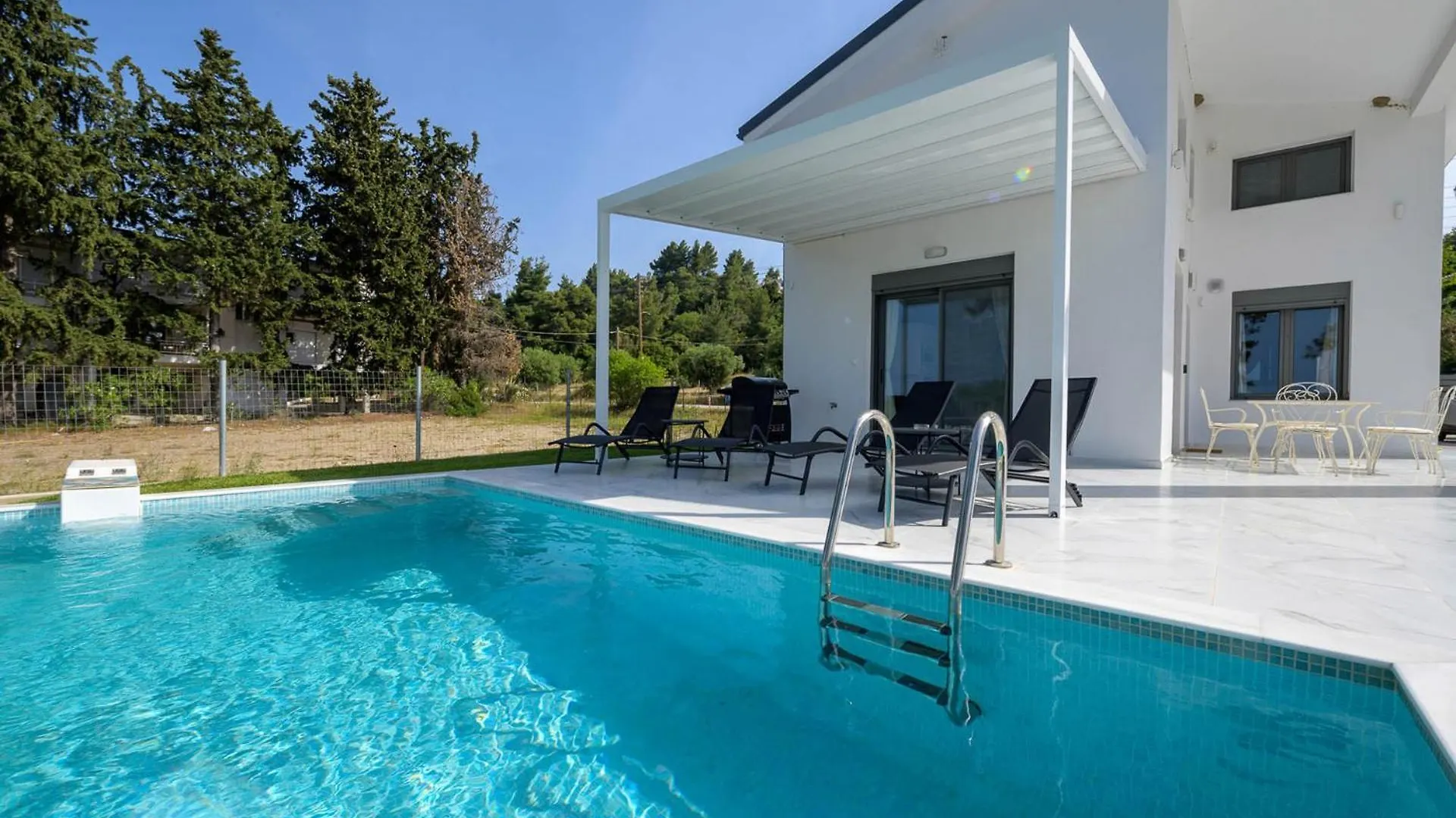 Aura Beachfront Private Pool Villa Kriopigi 0*,  Greece
