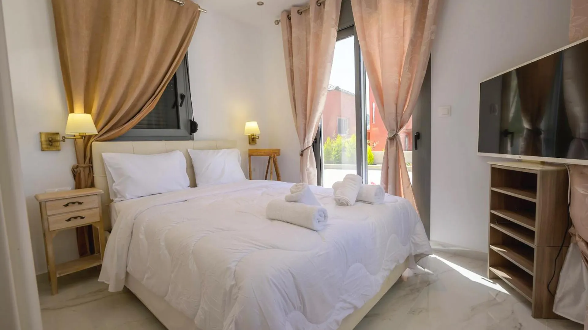 Aura Beachfront Private Pool Villa Kriopigi 0*,