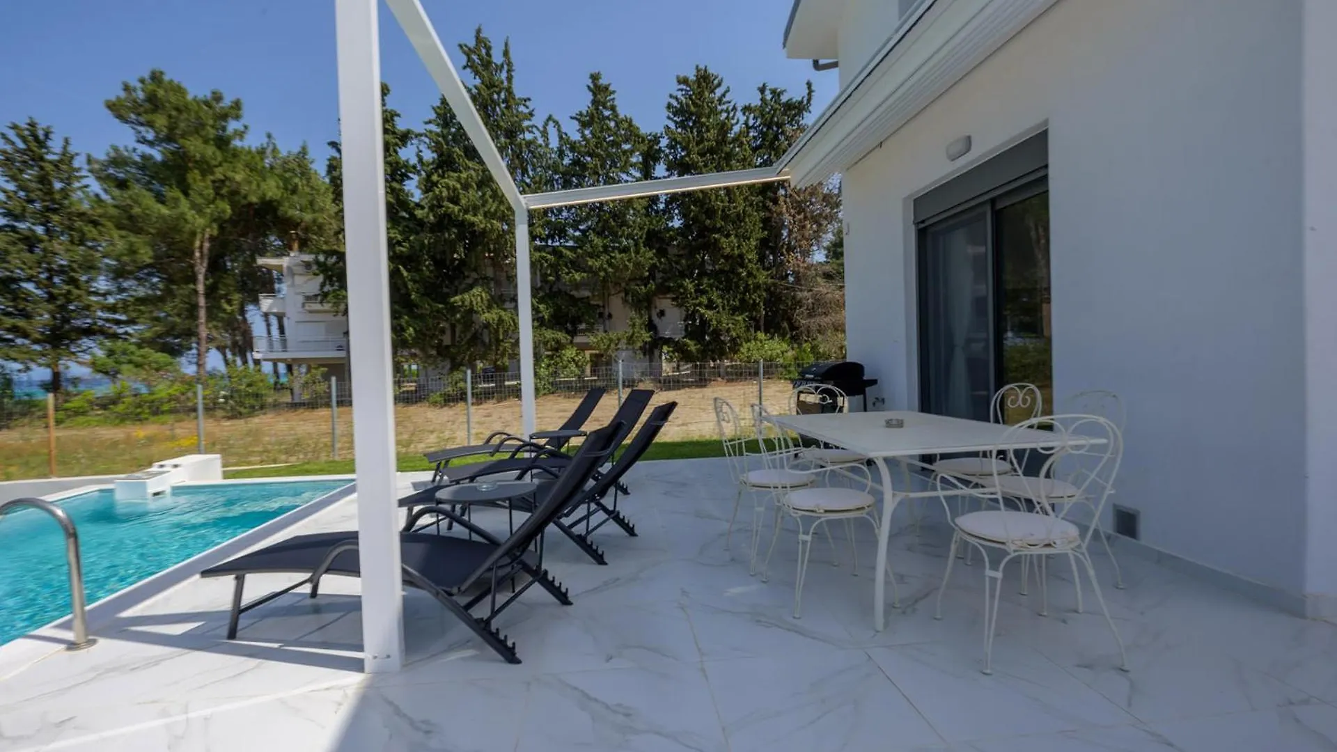 Aura Beachfront Private Pool Villa Kriopigi 0*,  Greece