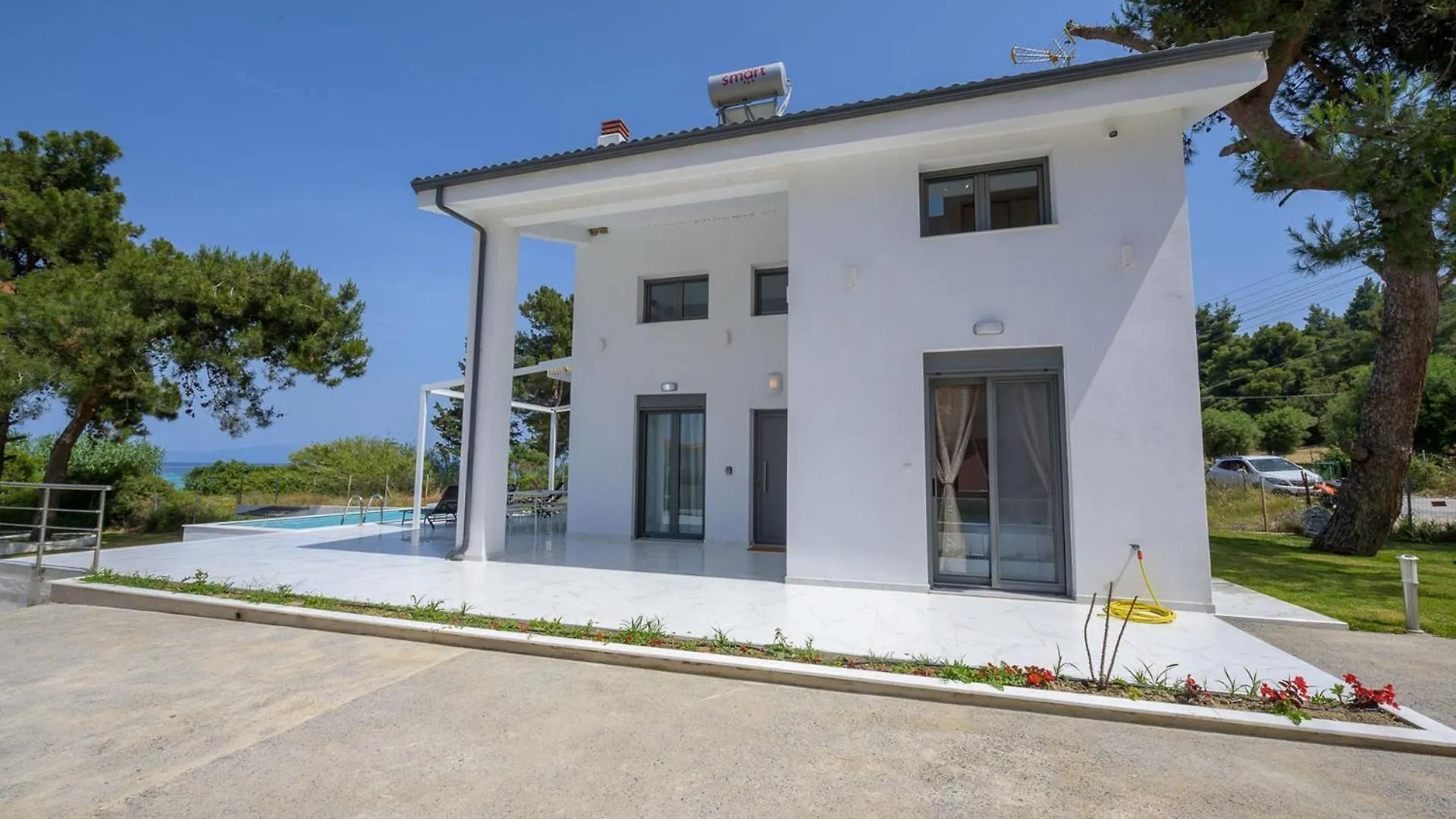 Aura Beachfront Private Pool Villa Kriopigi