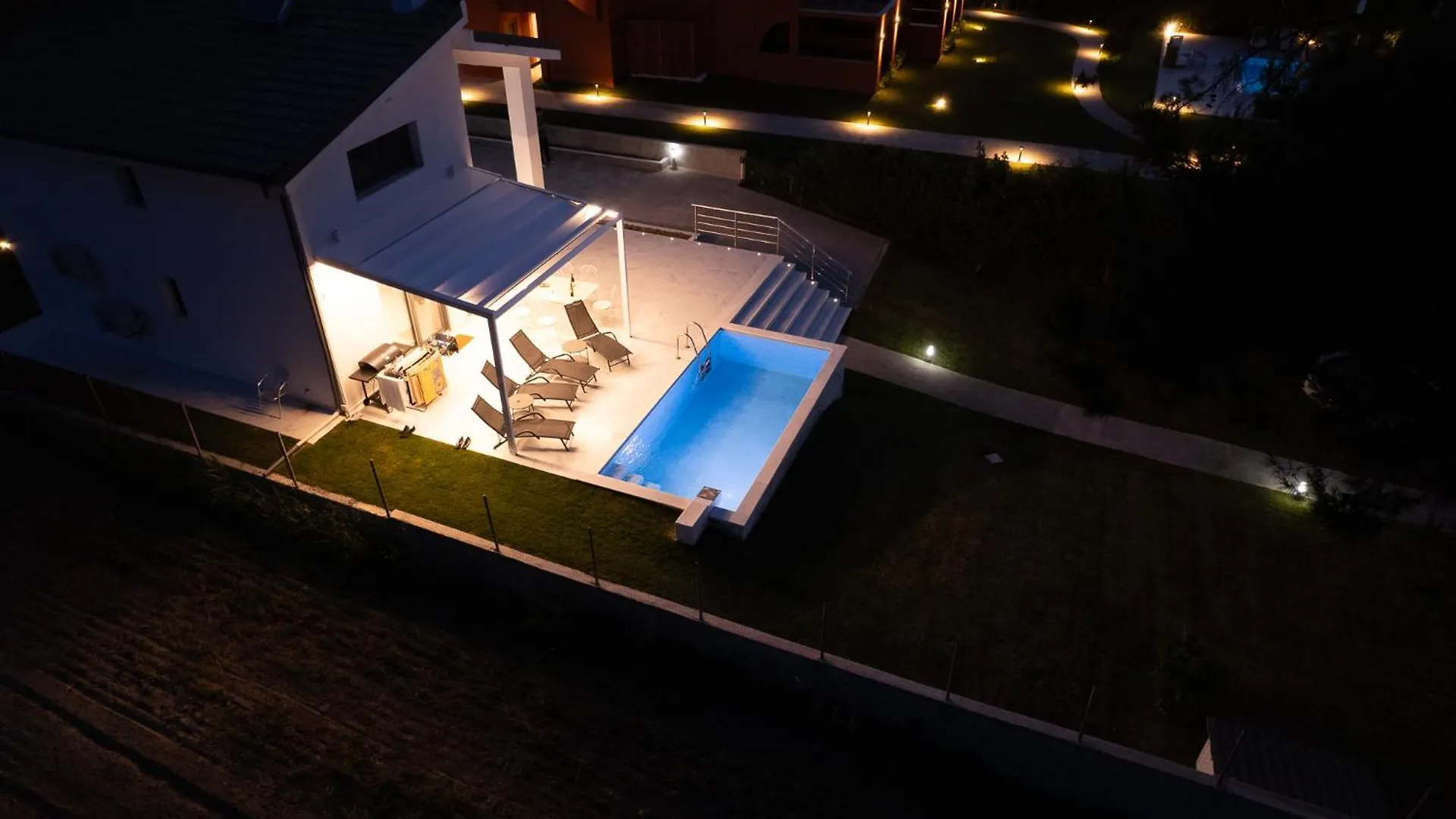 Holiday home Aura Beachfront Private Pool Villa Kriopigi