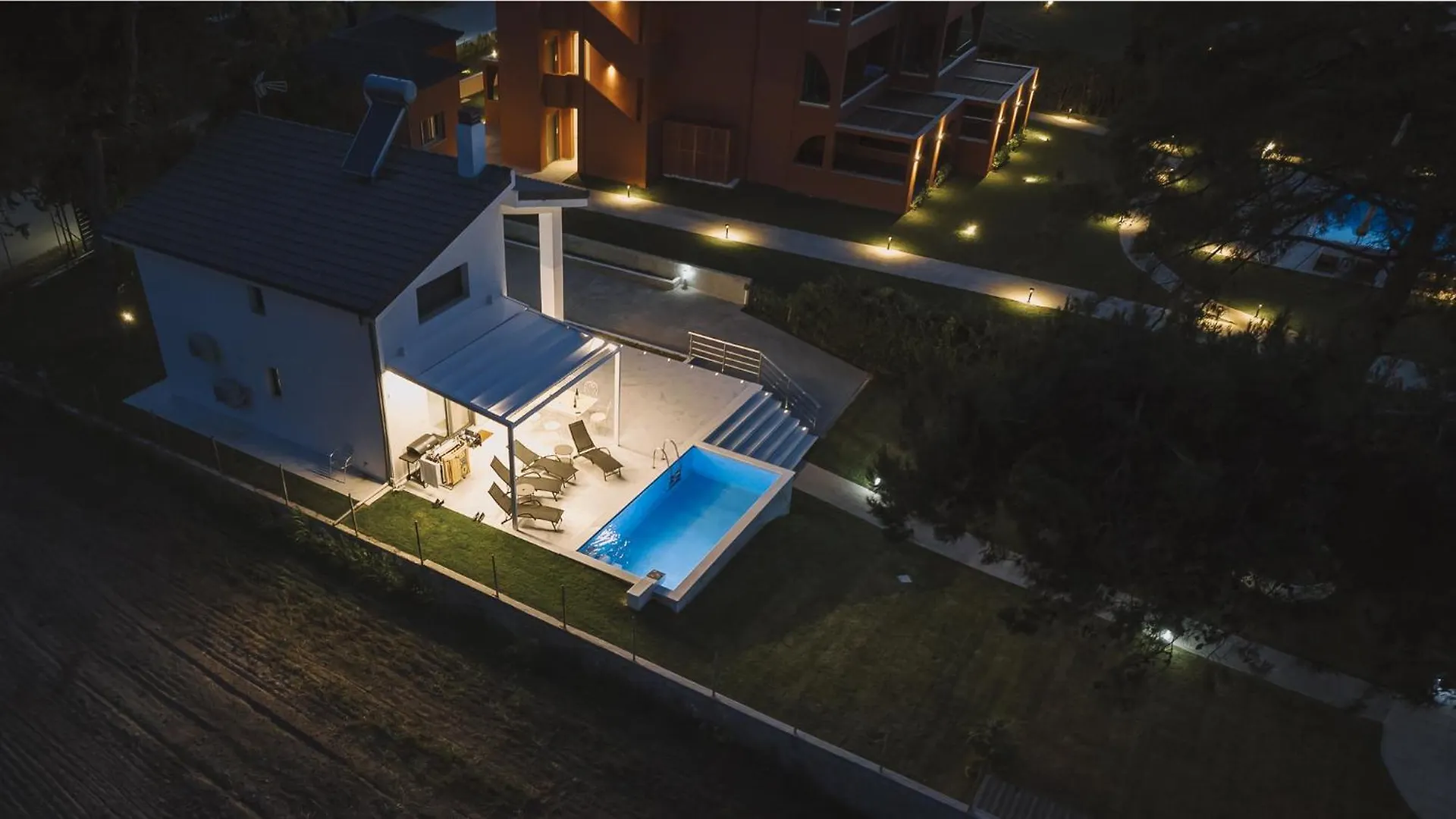 Holiday home Aura Beachfront Private Pool Villa Kriopigi